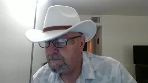 Snapshot of pipewizard chatting on 02/12/25, 11:09 pipewizard online show from 02/12/25, 11:09