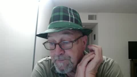 Snapshot of pipewizard chatting on 02/28/25, 12:10 pipewizard online show from 02/28/25, 12:10