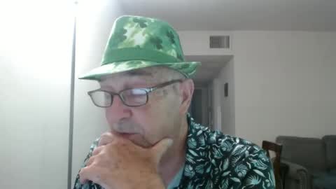 Snapshot of pipewizard chatting on 09/23/25, 10:57 pipewizard online show from 09/23/25, 10:57