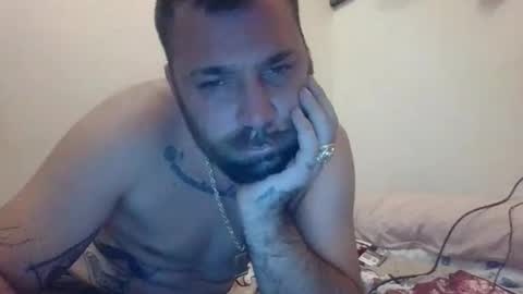 Snapshot of pistolerooxxx chatting on 10/26/25, 07:42 pistolerooxxx online show from 10/26/25, 07:42