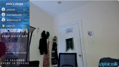 Snapshot of pixie_milk chatting on 02/16/25, 06:10 jae online show from 02/16/25, 06:10