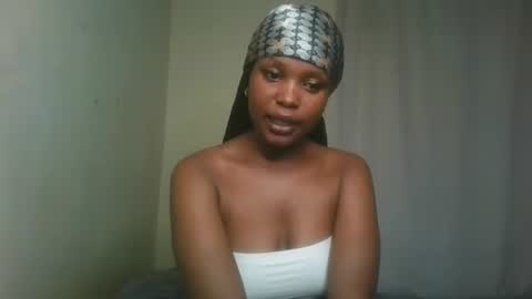 Snapshot of pixie_roman chatting on 12/03/24, 10:39 Majesty online show from 12/03/24, 10:39