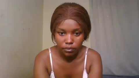 Snapshot of pixie_roman chatting on 12/22/24, 11:22 Majesty online show from 12/22/24, 11:22