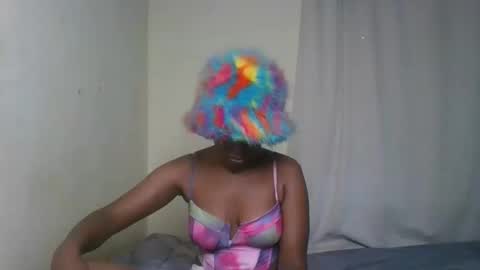 Snapshot of pixie_roman chatting on 01/07/25, 12:20 Majesty online show from 01/07/25, 12:20