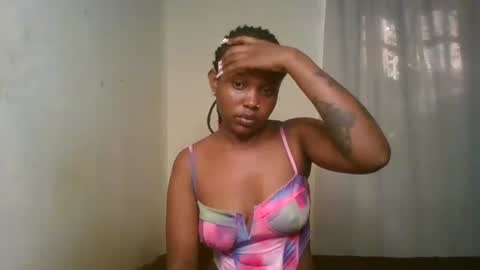 Snapshot of pixie_roman chatting on 02/05/25, 06:24 Majesty online show from 02/05/25, 06:24