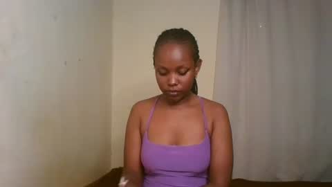 Snapshot of pixie_roman chatting on 02/06/25, 09:00 Majesty online show from 02/06/25, 09:00