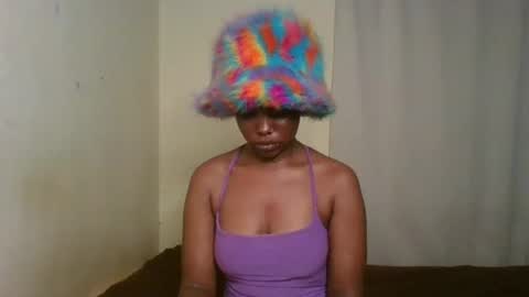 Snapshot of pixie_roman chatting on 02/11/25, 04:22 Majesty online show from 02/11/25, 04:22