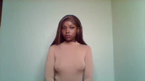 Snapshot of pixie_roman chatting on 10/02/25, 07:37 Majesty online show from 10/02/25, 07:37