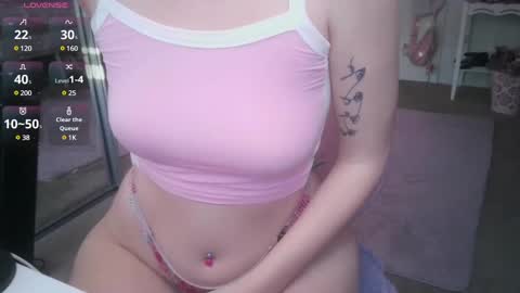 Snapshot of pixiebunnie_x chatting on 02/28/25, 10:50 Pixie online show from 02/28/25, 10:50