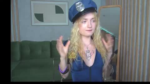 Rosie online show from 09/19/25, 12:39