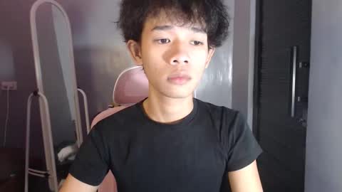 pixydust_69 online show from 11/13/25, 12:26