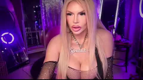 Snapshot of plasticfuckdoll chatting on 02/02/25, 02:06 Dumb bimbo fuck doll online show from 02/02/25, 02:06