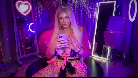 Snapshot of plasticfuckdoll chatting on 02/08/25, 02:15 Dumb bimbo fuck doll online show from 02/08/25, 02:15