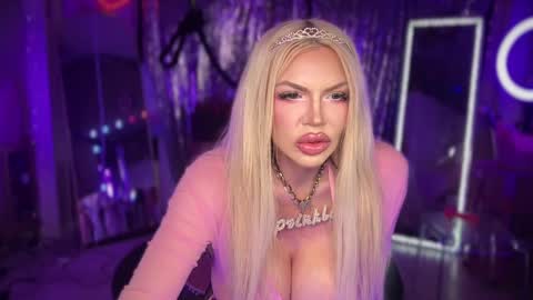 Snapshot of plasticfuckdoll chatting on 09/12/25, 11:15 Dumb bimbo fuck doll online show from 09/12/25, 11:15
