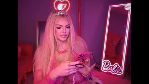 Snapshot of plasticfuckdoll chatting on 09/24/25, 10:57 Dumb bimbo fuck doll online show from 09/24/25, 10:57