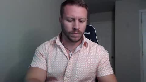 Snapshot of player2pawns chatting on 10/20/25, 12:00 Player online show from 10/20/25, 12:00