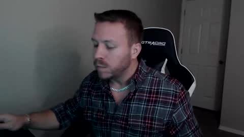 Snapshot of player2pawns chatting on 10/30/25, 12:45 Player online show from 10/30/25, 12:45