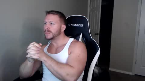 Snapshot of player2pawns chatting on 11/10/25, 01:26 Player online show from 11/10/25, 01:26