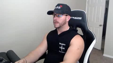 Snapshot of player2pawns chatting on 11/12/25, 05:57 Player online show from 11/12/25, 05:57