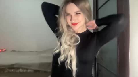 Mia online show from 11/08/25, 08:18