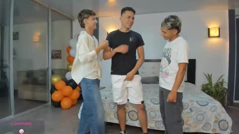   online show from 11/22/25, 11:15