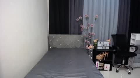 LAUREEN online show from 10/15/25, 08:03