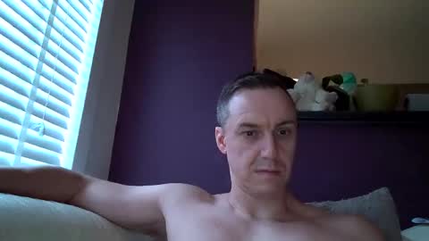 Snapshot of ploki2000 chatting on 01/01/25, 01:59 Kevin online show from 01/01/25, 01:59