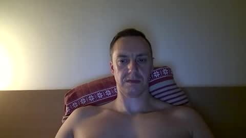 Snapshot of ploki2000 chatting on 01/02/25, 08:35 Kevin online show from 01/02/25, 08:35