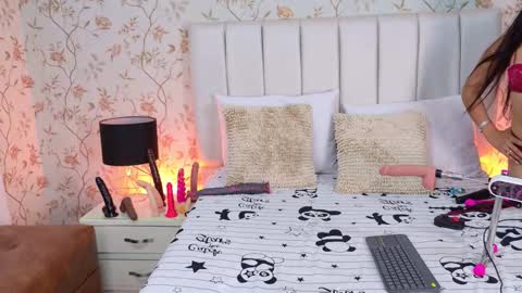 Snapshot of pocahontas1_bgb chatting on 10/17/25, 08:44 pocahontas1_bgb online show from 10/17/25, 08:44