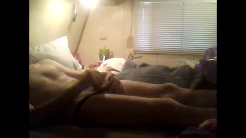 Snapshot of podzimek chatting on 02/19/25, 03:49 podzimek online show from 02/19/25, 03:49