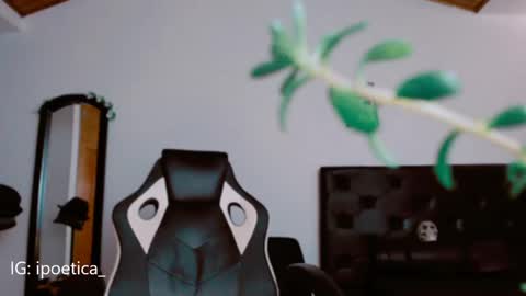 IG ipoetica  online show from 12/17/24, 05:15