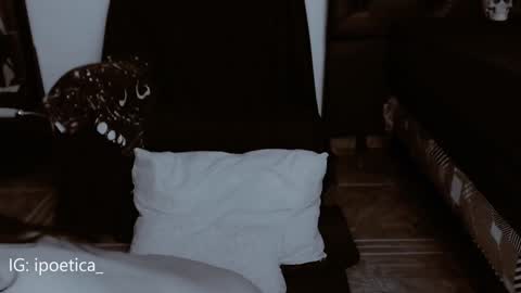 IG ipoetica  online show from 12/24/24, 02:21