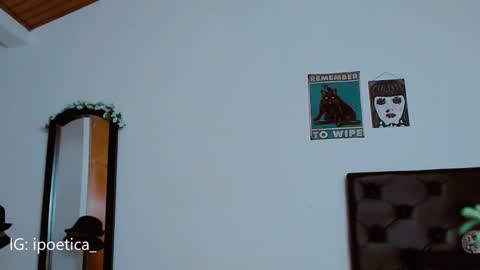 IG ipoetica  online show from 01/04/25, 02:14