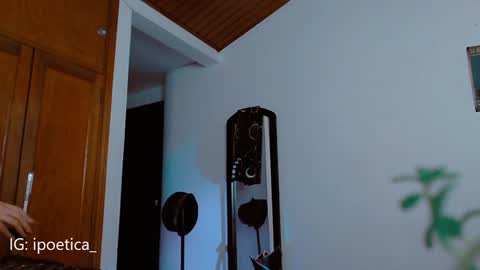 IG ipoetica  online show from 01/14/25, 03:04