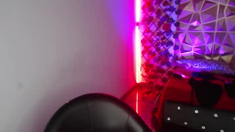 poison_doll2 online show from 11/13/25, 06:07