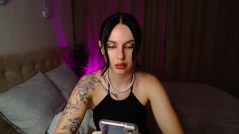 Snapshot of poison_inyour_mind chatting on 10/22/25, 04:18 poison_inyour_mind online show from 10/22/25, 04:18