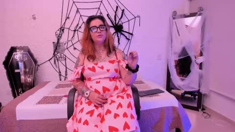 poisson_ivy_ online show from 10/16/25, 09:49