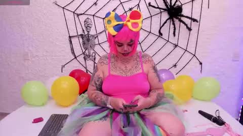 poisson_ivy_ online show from 10/24/25, 11:23