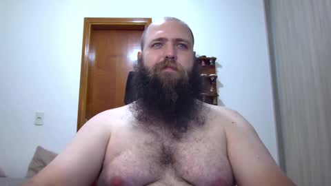 Snapshot of polar_bear91 chatting on 01/29/25, 04:15 Bear online show from 01/29/25, 04:15