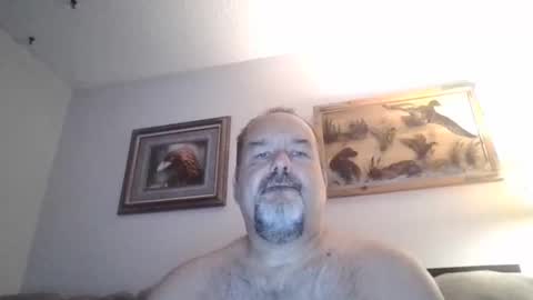 Snapshot of polarisman74 chatting on 09/26/25, 02:04 polarisman74 online show from 09/26/25, 02:04