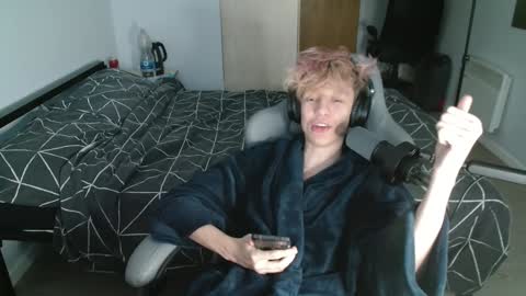 Snapshot of polarny05 chatting on 12/07/24, 08:22 Polarny online show from 12/07/24, 08:22