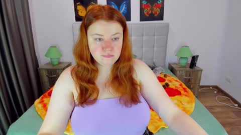 Snapshot of polinasallivan chatting on 12/20/24, 08:06 Polina online show from 12/20/24, 08:06