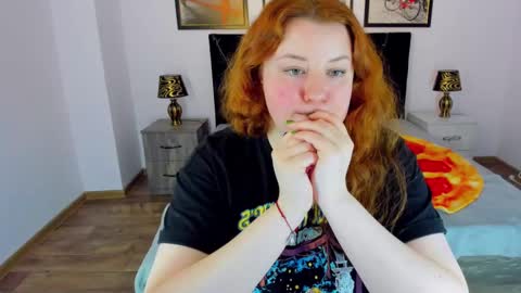 Snapshot of polinasallivan chatting on 01/12/25, 10:56 Polina online show from 01/12/25, 10:56