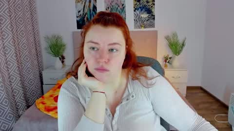 Snapshot of polinasallivan chatting on 01/25/25, 07:49 Polina online show from 01/25/25, 07:49