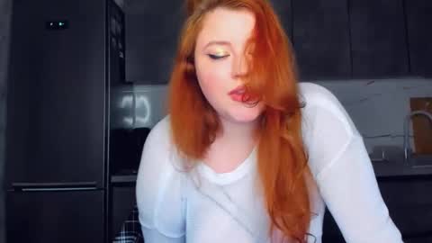Snapshot of polinasallivan chatting on 02/13/25, 06:38 Polina online show from 02/13/25, 06:38