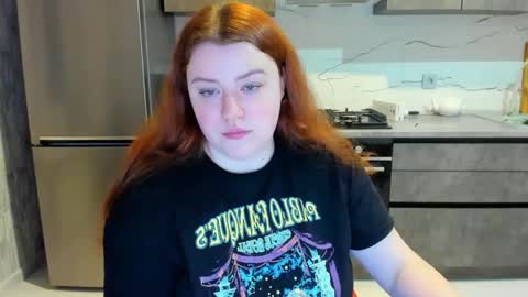 Snapshot of polinasallivan chatting on 02/20/25, 10:48 Polina online show from 02/20/25, 10:48