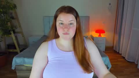 Snapshot of polinasallivan chatting on 09/09/25, 05:34 Polina online show from 09/09/25, 05:34
