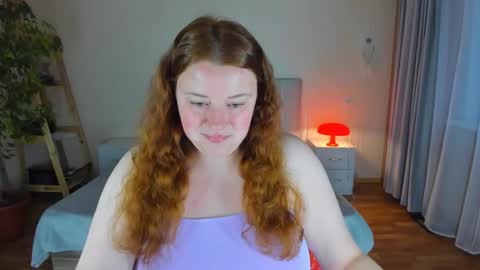 Snapshot of polinasallivan chatting on 09/24/25, 02:53 Polina online show from 09/24/25, 02:53