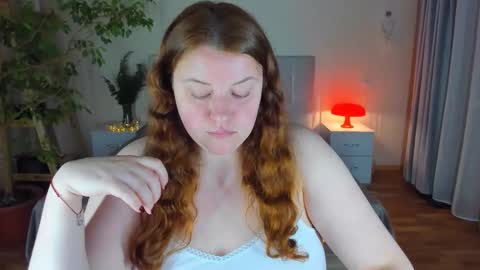 Snapshot of polinasallivan chatting on 09/29/25, 06:46 Polina online show from 09/29/25, 06:46