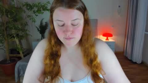 Snapshot of polinasallivan chatting on 09/30/25, 02:55 Polina online show from 09/30/25, 02:55